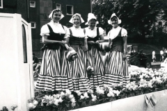 1963